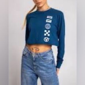 VANS |Off-The-Wall Long-Sleeve Blue Crop Tee
Size SzXL🧞‍♂️